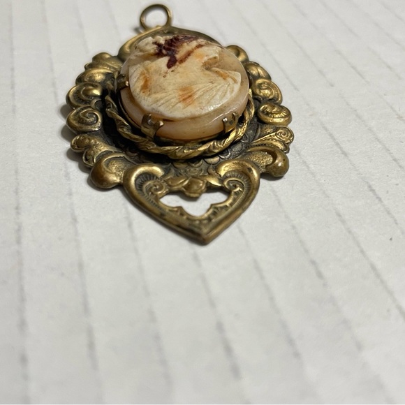 Victorian style Cameo Pendant Woman Silhouette - Picture 5 of 10